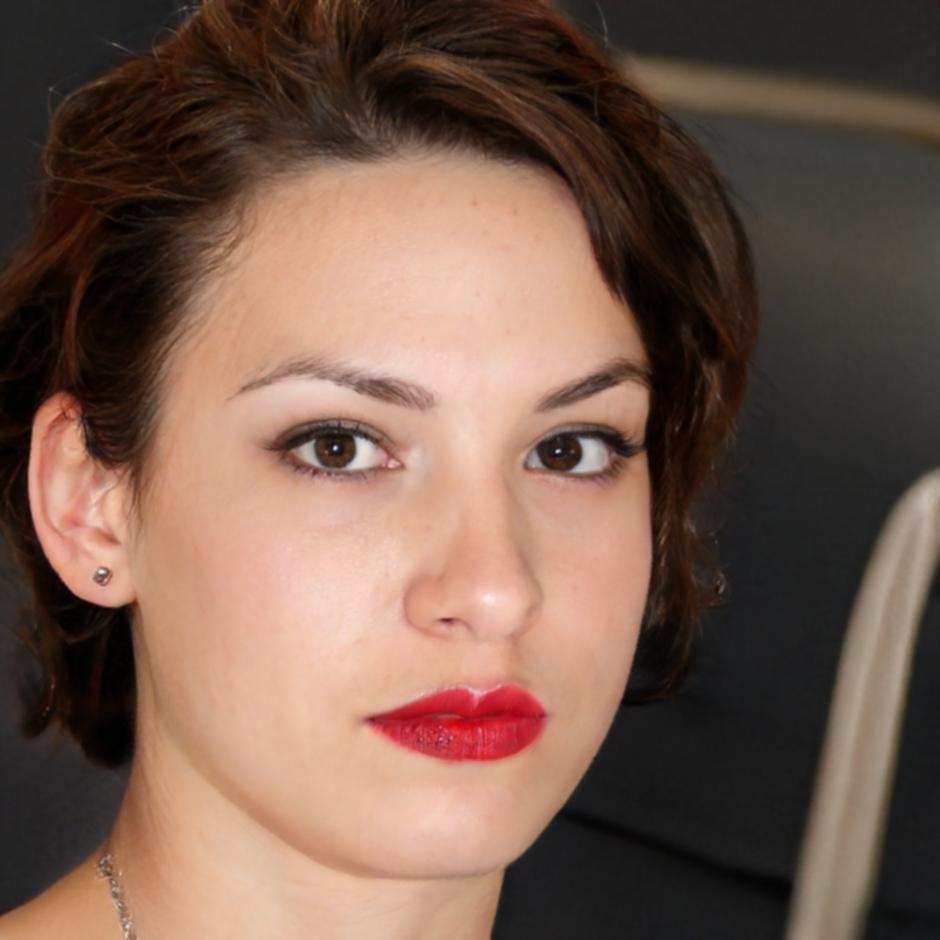 Elena Novák